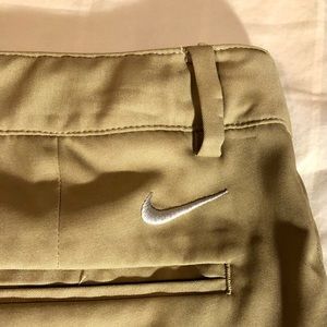 Boys L Nike Dri-Fit Adjustable Waist khaki short